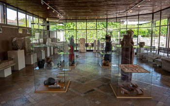 Múzeá a galérie