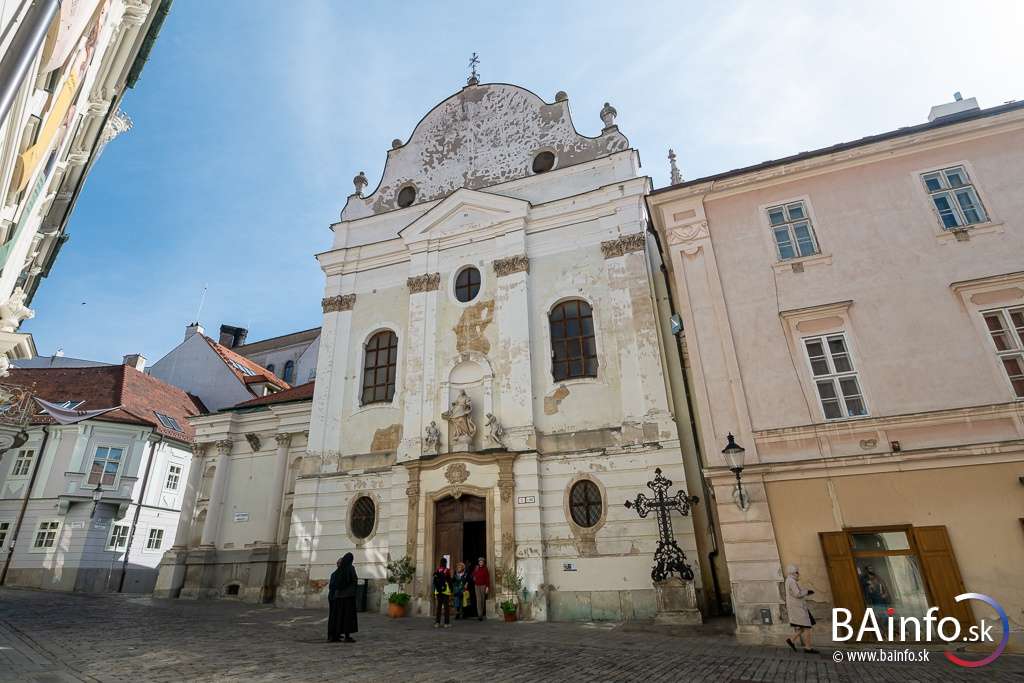 Kostol zvestovania Pána, alebo Františkáni, je najstaršou dodnes zachovanou sakrálnou stavbou v Bratislave. Pochádza z konce 13. storočia.